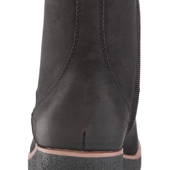 Like new Black zip up boots - Picture 4 of 5